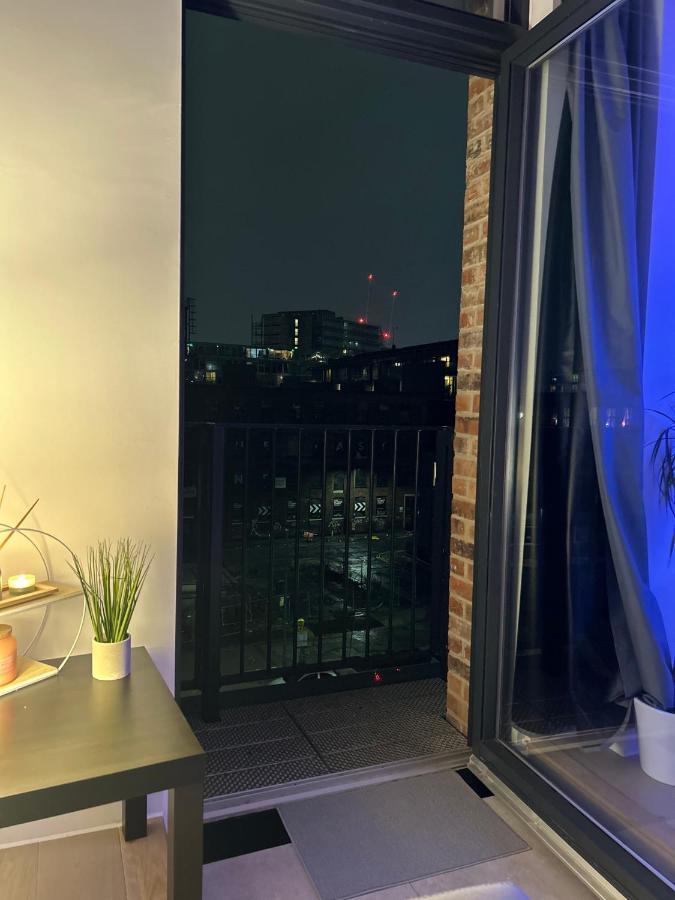 Modern 1-Bed Duplex+Balcony Apartment Manchester Exterior photo