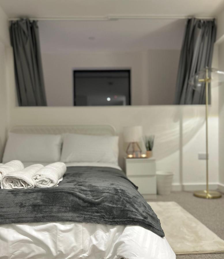 Modern 1-Bed Duplex+Balcony Apartment Manchester Exterior photo