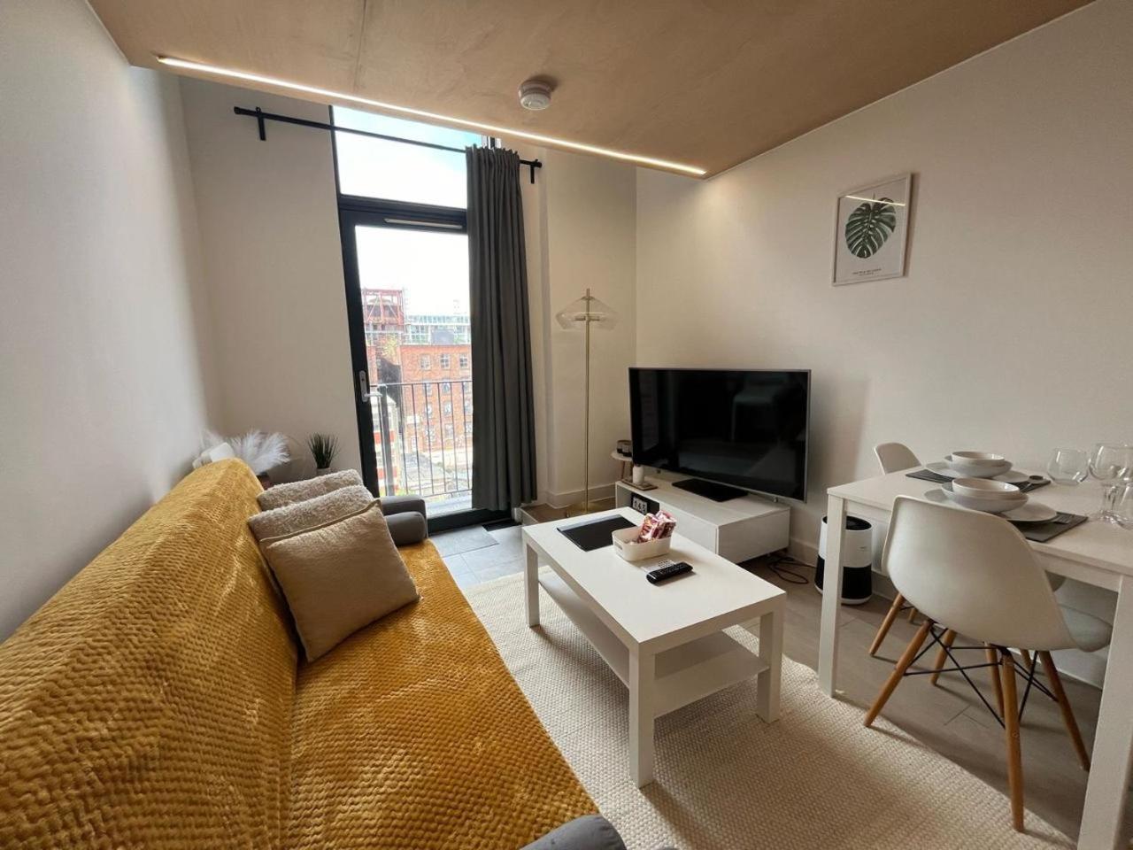 Modern 1-Bed Duplex+Balcony Apartment Manchester Exterior photo